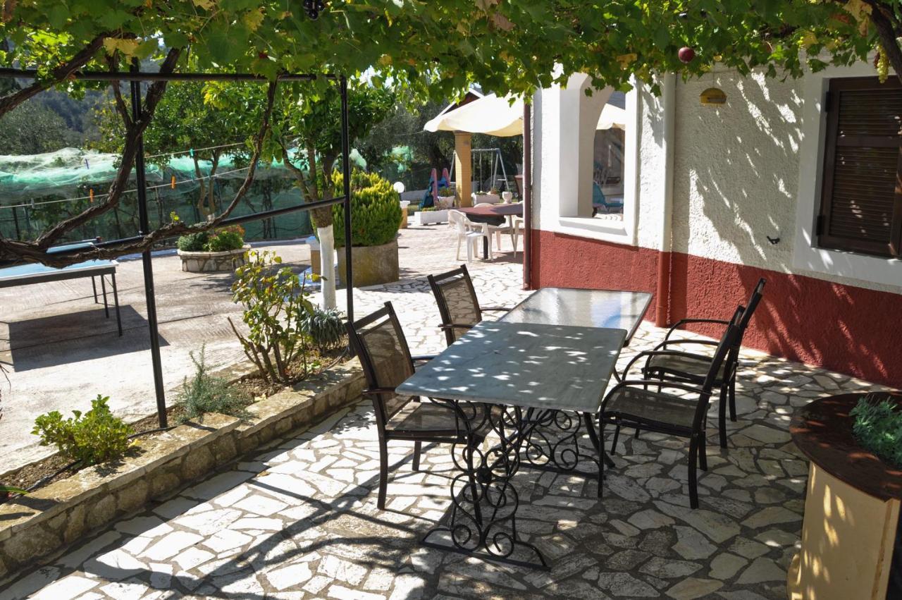 Villa Mike 105 Liapades Exterior foto
